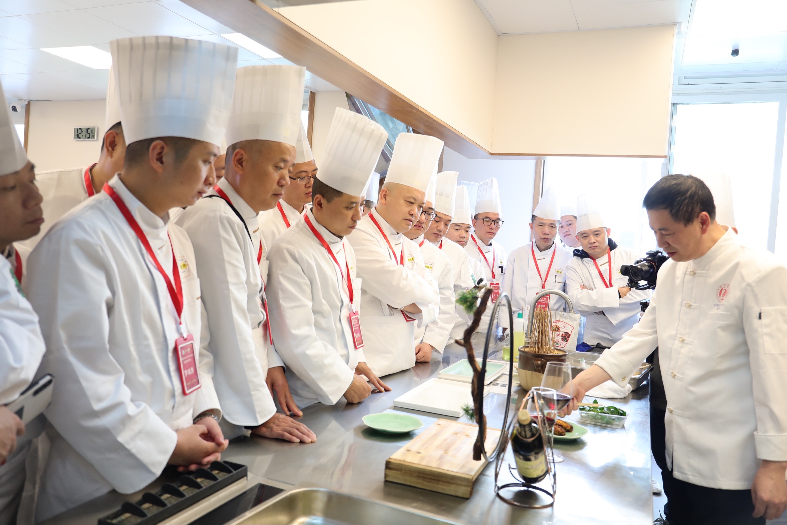 ca592055864acab2bc4d03a600942bc1