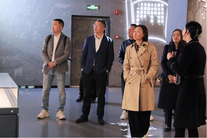 1679636613659677.jpg 1231679635629_.pic.jpg